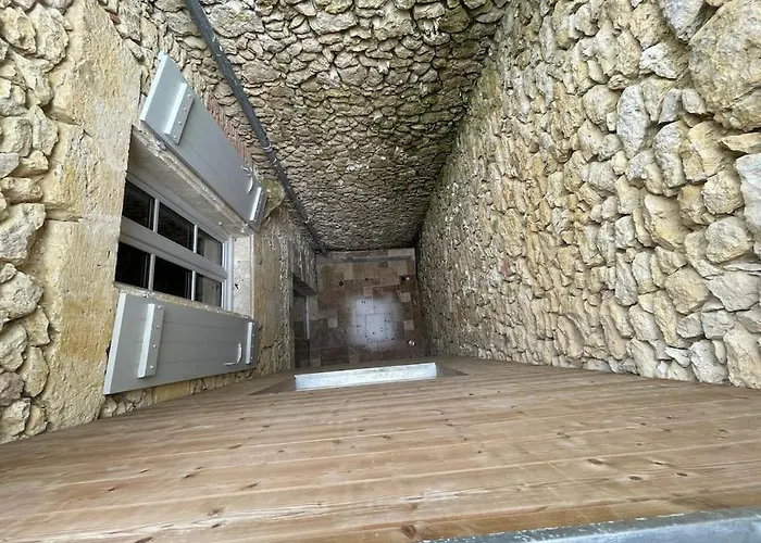 Une Petite Escale